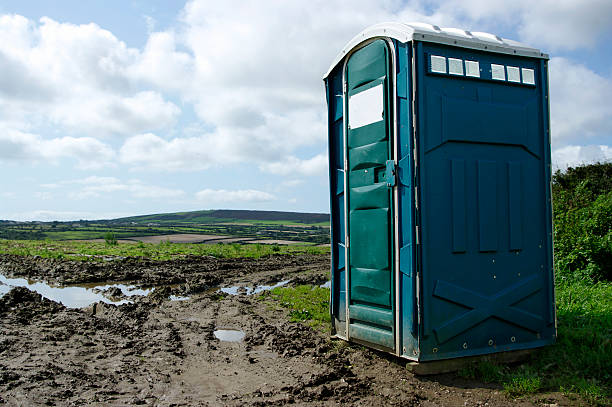 Best VIP or Luxury Restroom Trailers  in Mead, CO